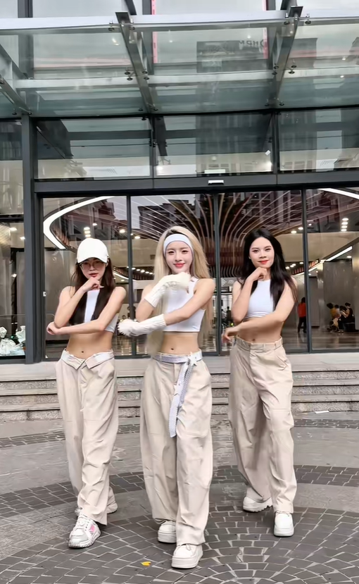 ARrC Vietnam TikTok challenge